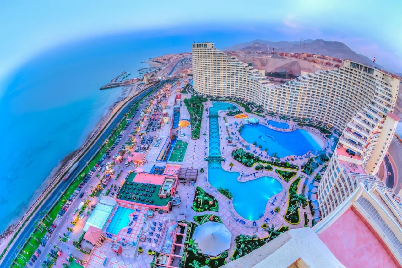 Porto Sokhna Beach Resort Ajn-Szuhna Kültér fotó
