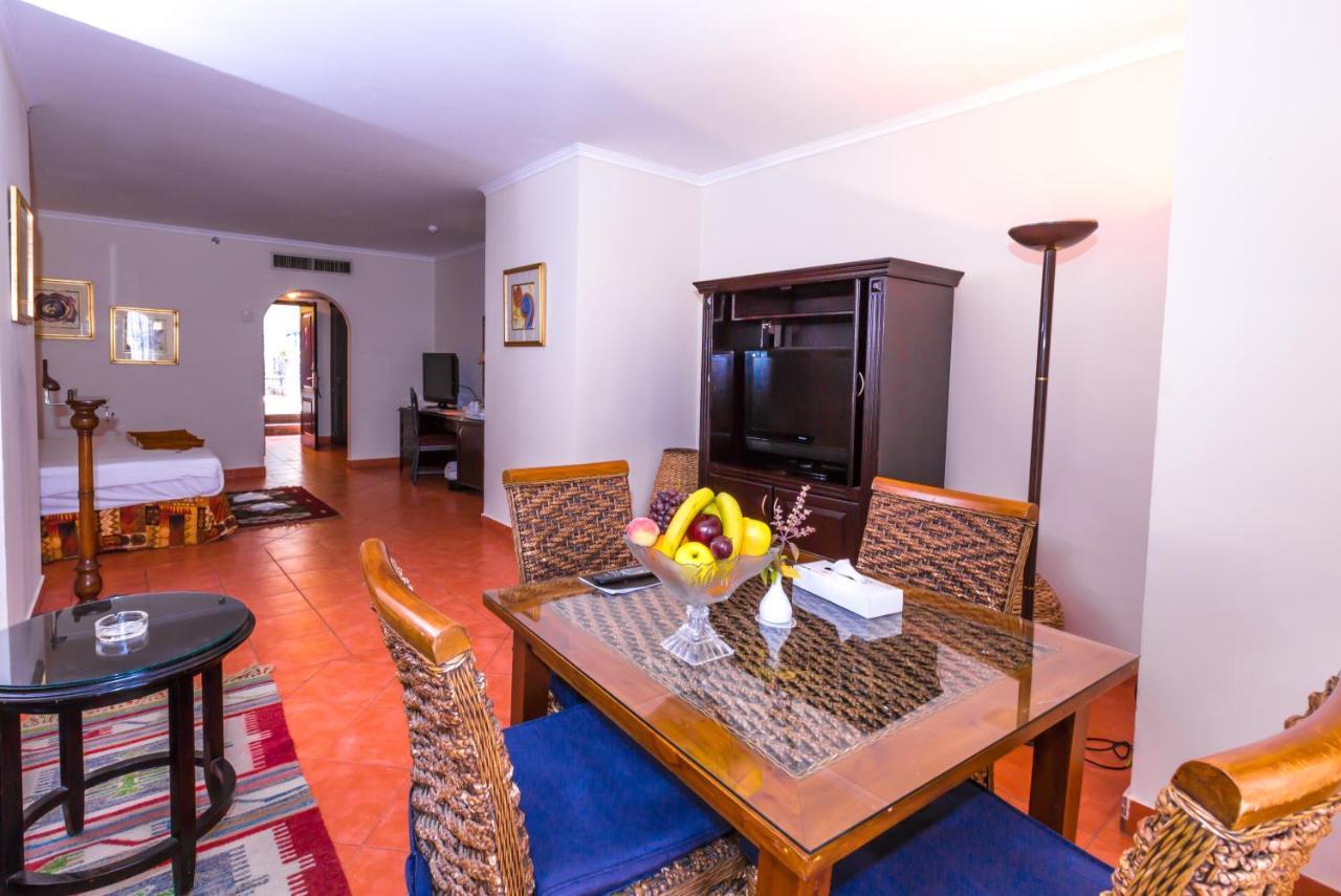 Porto Sokhna Beach Resort Ajn-Szuhna Kültér fotó