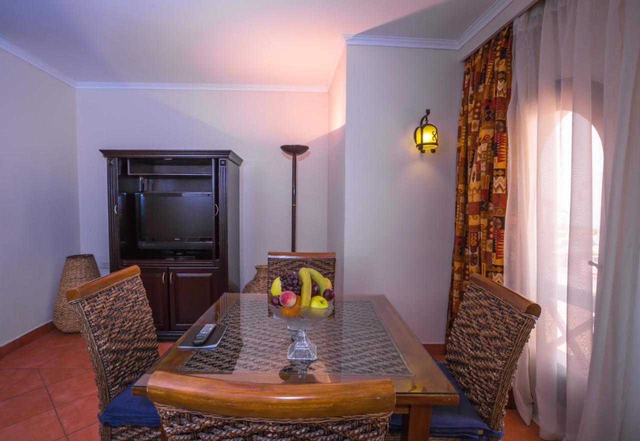 Porto Sokhna Beach Resort Ajn-Szuhna Kültér fotó